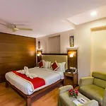 Hotel Golden Manor